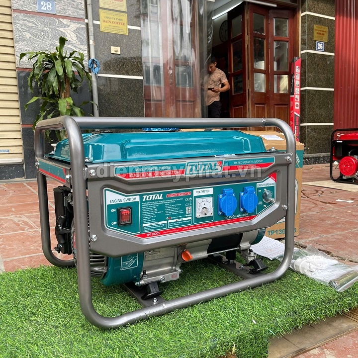 Máy phát điện chạy xăng TOTAL 3KW TP130005