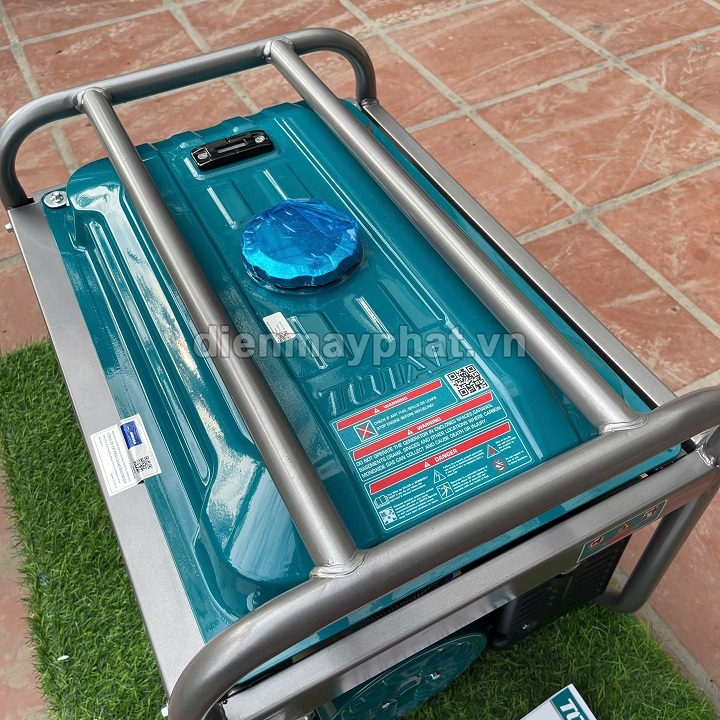 Máy phát điện chạy xăng TOTAL 3KW TP130005