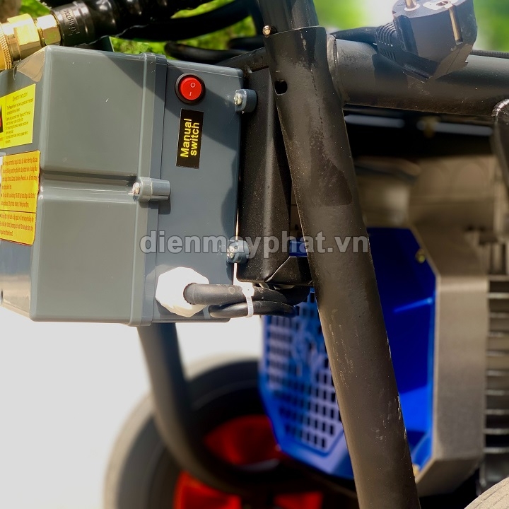 Máy phun xịt rửa xe cao áp Hakuda 3kW RL3000 pro piston sứ