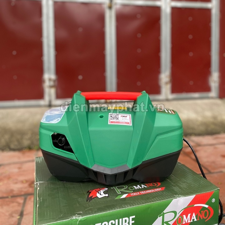 Máy Phun Xịt Rửa Xe Romano 3000W RM-3000E