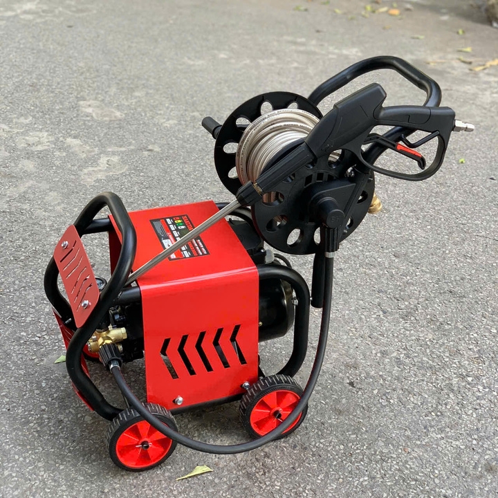 Máy rửa xe rulo cuộn dây 3000W HAKUDA MRXHKD3000