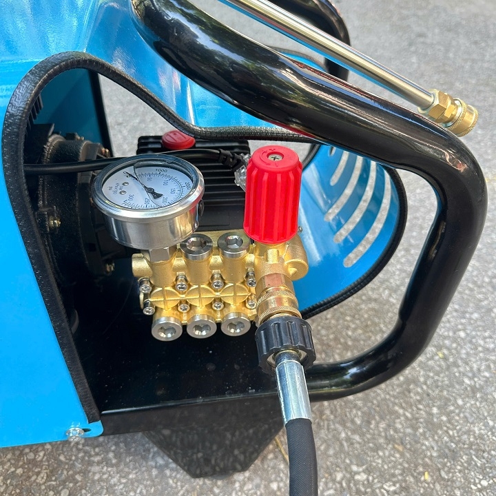 Máy phun xịt áp lực cao 3KW HAKUDA MRXCAHKD3500-1