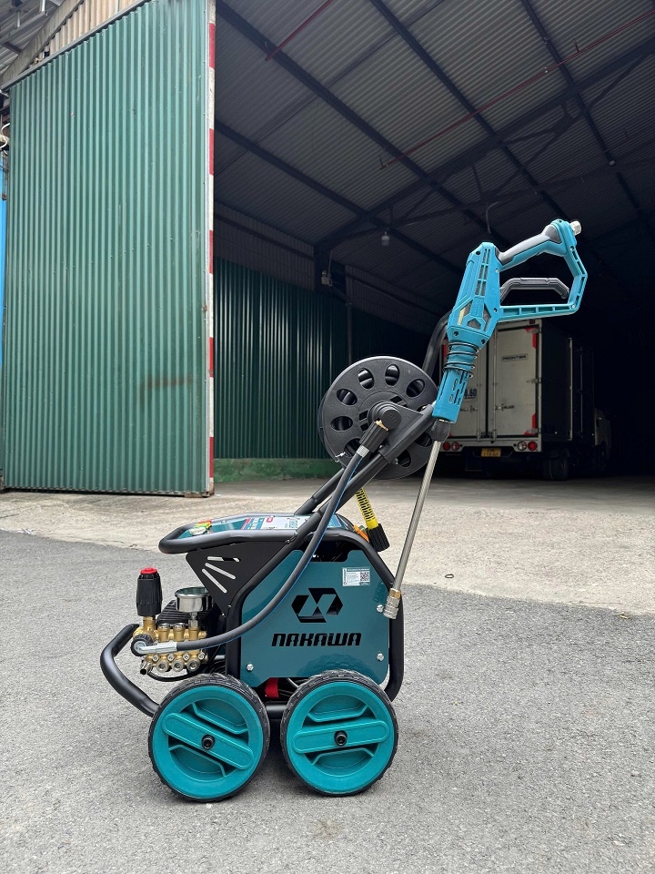 Máy rửa xe cao áp 2.7KW NAKAWA NK-HPC2700PLUS