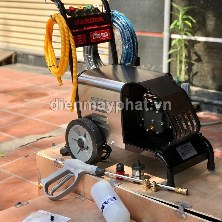 Máy rửa xe cao áp HAKUDA 2.5KW 2500 HKD piston sứ
