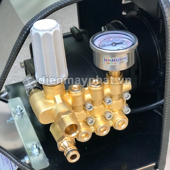 Máy rửa xe cao áp HAKUDA 2.5KW 2500 HKD piston sứ