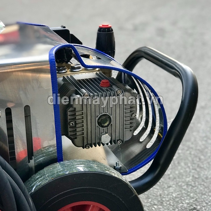 Máy rửa xe cao áp HAKUDA 2.5KW 2500 HKDT chuyên nghiệp piston sứ