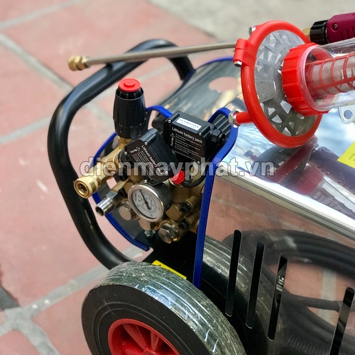 Máy rửa xe cao áp HAKUDA 2.5KW 2500 HKDT chuyên nghiệp piston sứ
