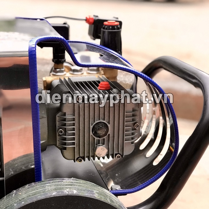 Máy rửa xe cao áp HAKUDA 3KW 3000 HKD piston sứ