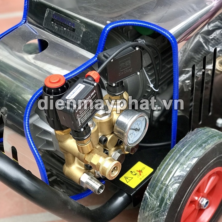 Máy rửa xe cao áp HAKUDA 3KW 3000 HKD piston sứ