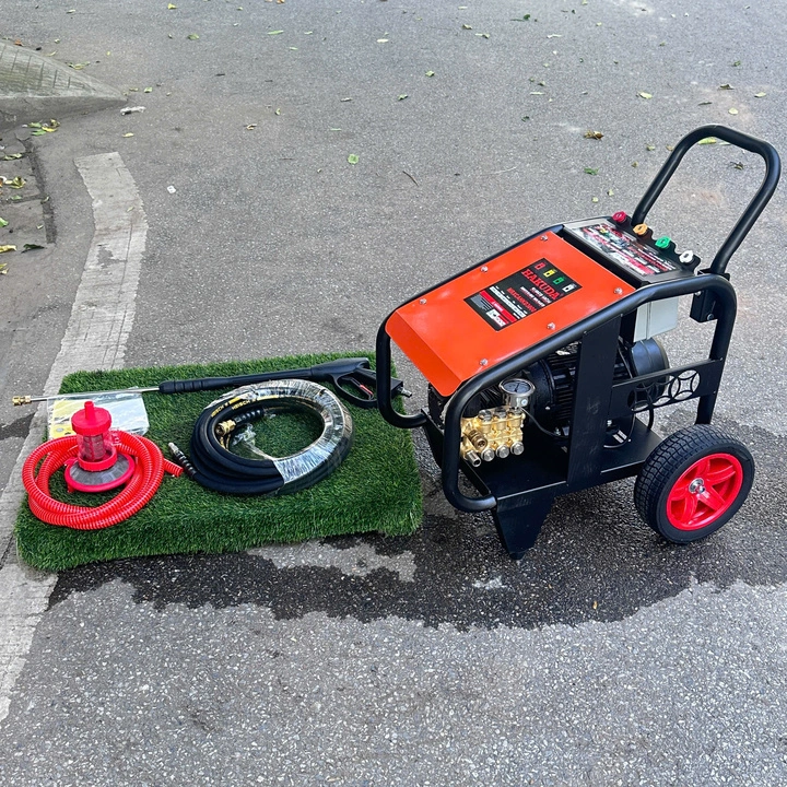 Máy rửa xe công nghiệp HAKUDA 3KW MRXCAHKD3000
