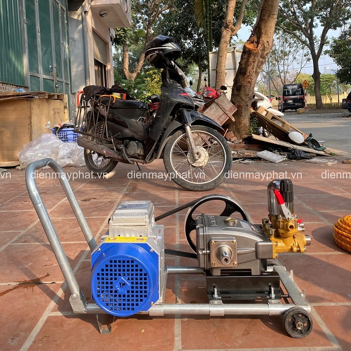 Máy rửa xe dây đai Gmax 3KW GM30TS Piston Sứ