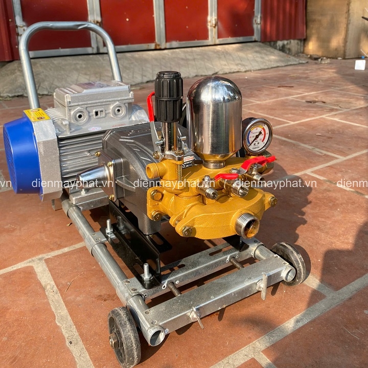 Máy rửa xe dây đai Gmax 3KW GM30TS Piston Sứ