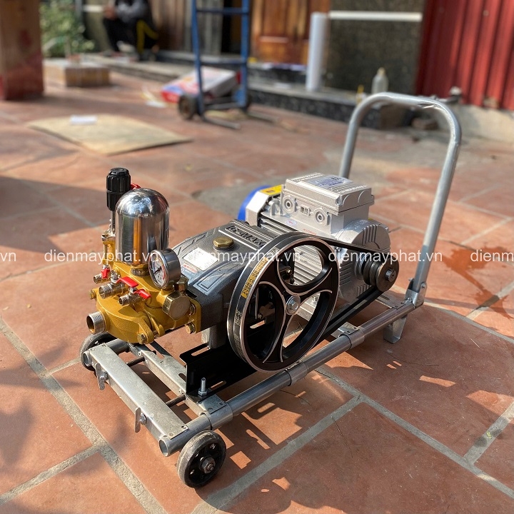 Máy rửa xe dây đai Gmax 3KW GM30TS Piston Sứ