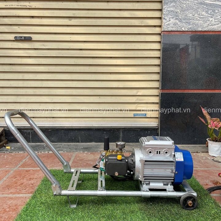 Máy rửa xe liền trục HA luxuly 1.5KW