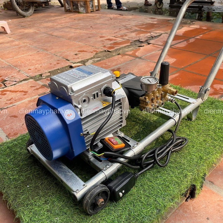 Máy rửa xe liền trục HA luxuly 1.5KW