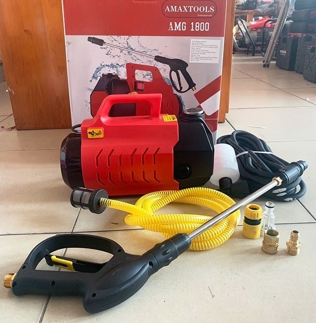 Máy rửa xe mini gia đình 1800W AMAX AMG1800
