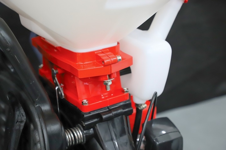 Máy sạ lúa 2 thì 26L Mitsukaisho 3WF-3A-26 2.13KW