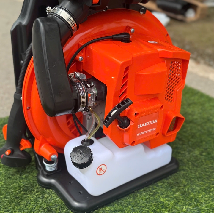 Máy thổi bụi đeo vai 2 thì 2.7KW HAKUDA HKDMTL2T2700