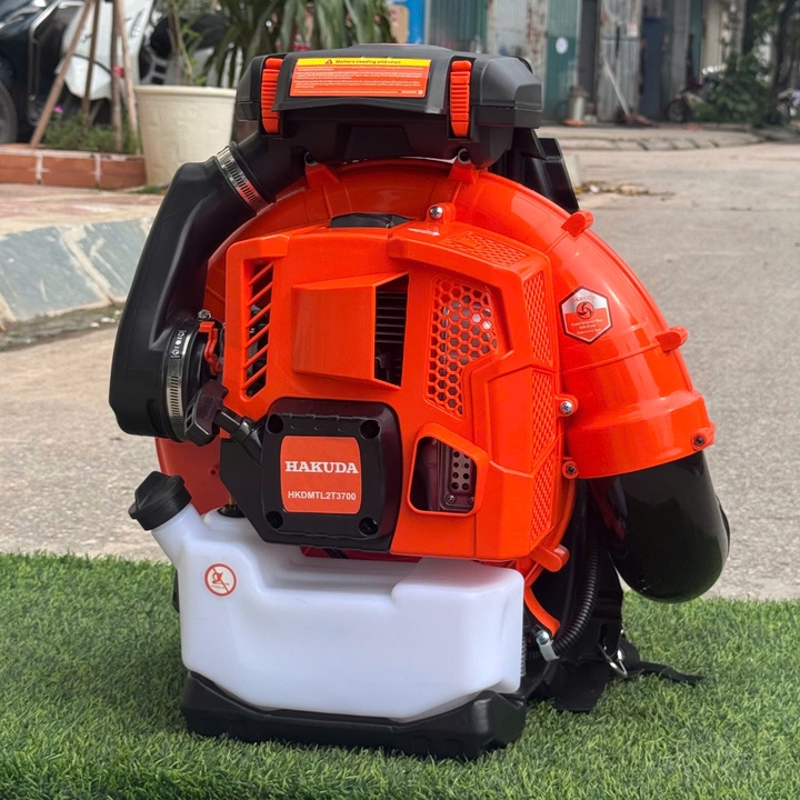 Máy thổi bụi đeo vai 2 thì 3.7KW HAKUDA HKDMTL2T3700