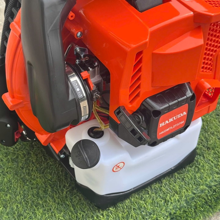Máy thổi bụi đeo vai 2 thì 3.7KW HAKUDA HKDMTL2T3700
