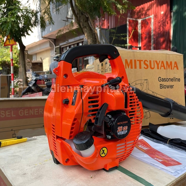 Máy thổi bụi chạy xăng Mitsuyama 750W TL-608