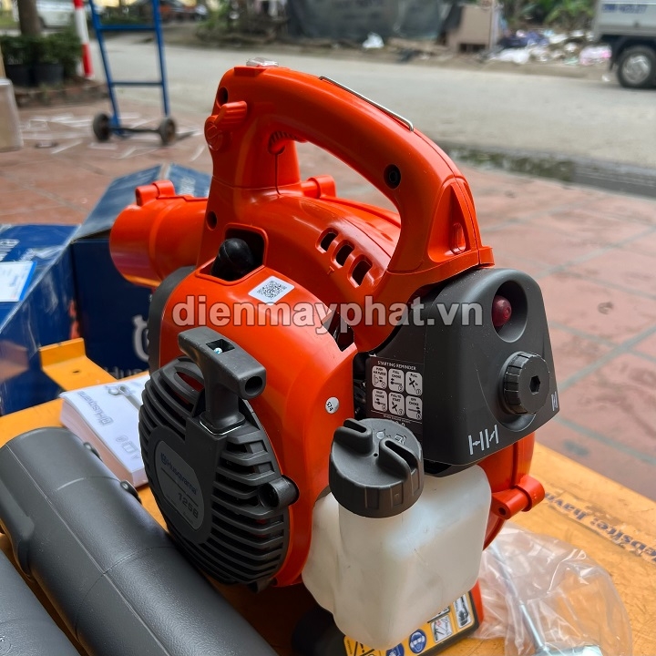 Máy thổi lá HUSQVARNA 800W 125B