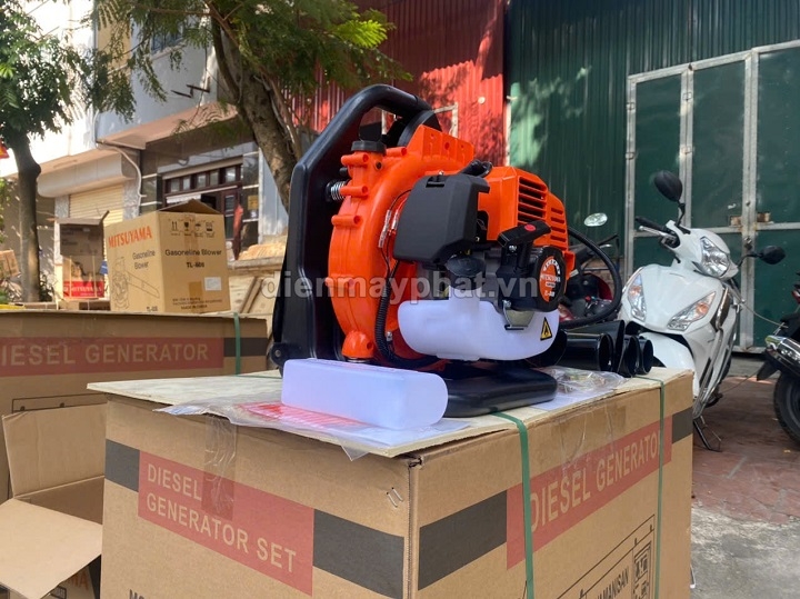 Máy thổi bụi chạy xăng Mitsuyama 1.25KW TL808