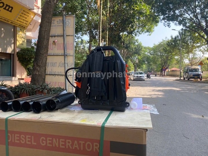 Máy thổi bụi chạy xăng Mitsuyama 1.25KW TL808