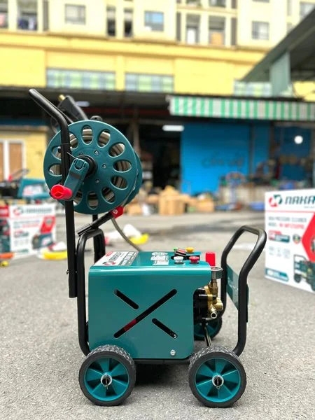 Máy phun áp lực NAKAWA NK-MP3250PRO 3250W