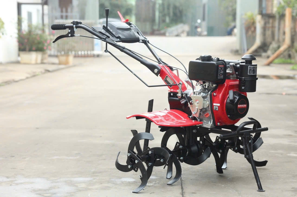 Máy xới đất chạy dầu KAMASTSU 5.5HP KM950S