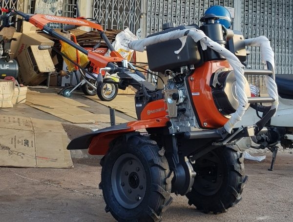 Máy xới đất chạy dầu HUSQVARNA 6.6KW TF 544