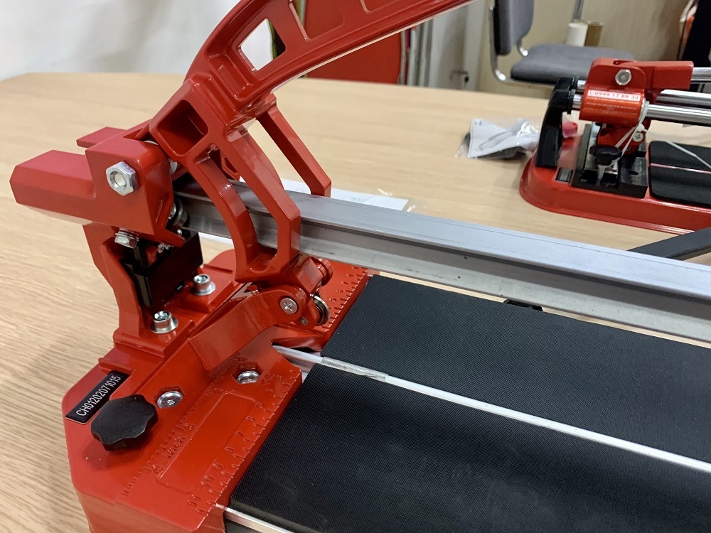 Máy Cắt Gạch Bàn Oshima BCG-800