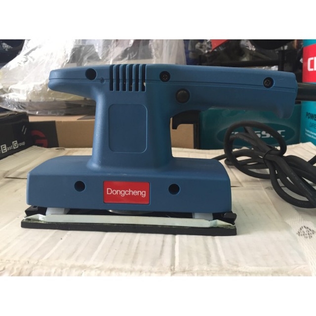 Máy chà nhám rung Dongcheng 200W DSB185B