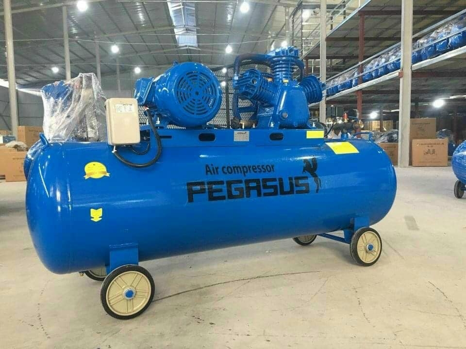 Máy Nén Khí Dây Đai Pegasus 7.5HP 330L TM-W-0.67/12.5-330L 3 Pha