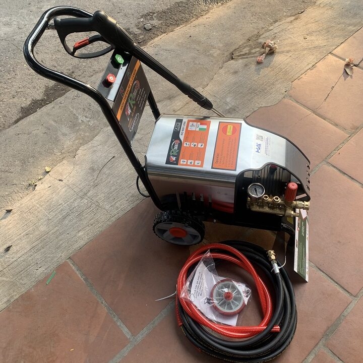 Máy Rửa Xe Cao Áp Romano 2.2Kw RX-2200