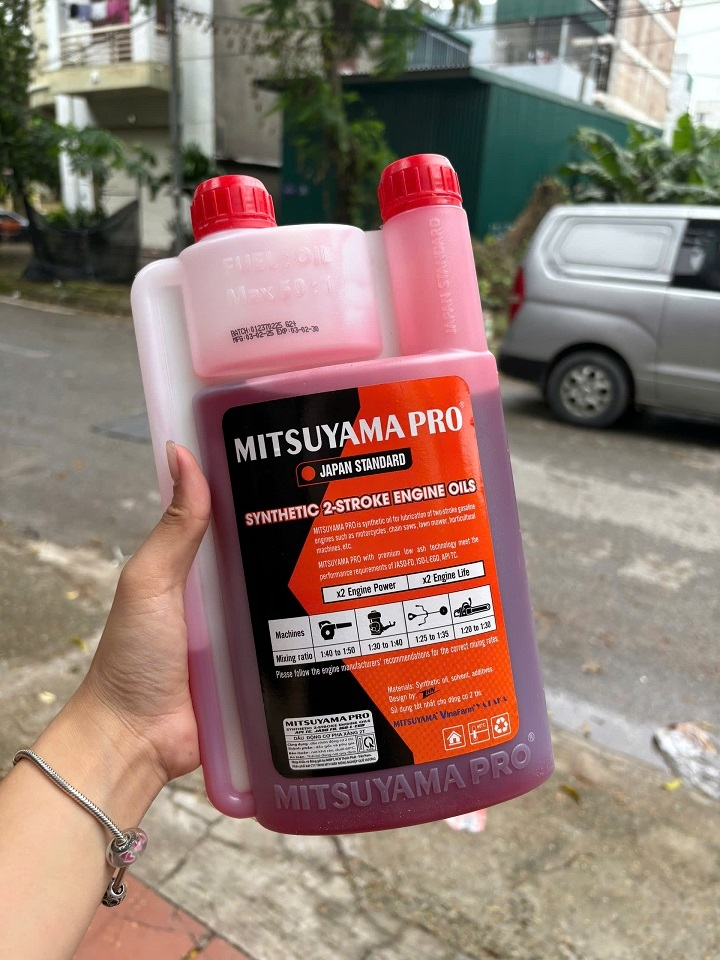 Nhớt 2 thì Mitsuyama Pro dùng cho động cơ 2 thì loại 1 lít