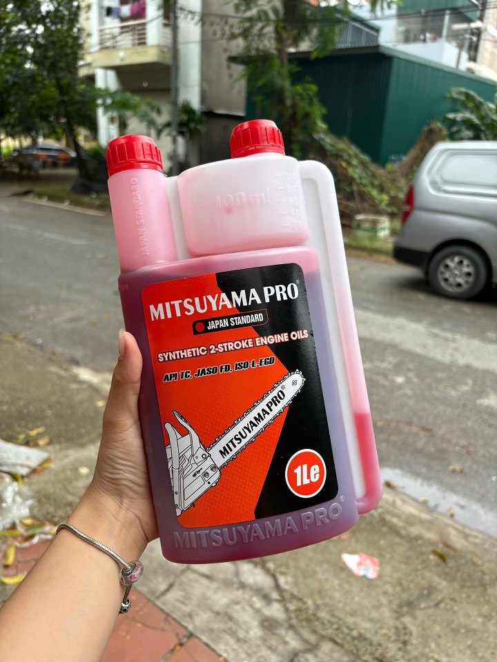 Nhớt 2 thì Mitsuyama Pro dùng cho động cơ 2 thì loại 1 lít