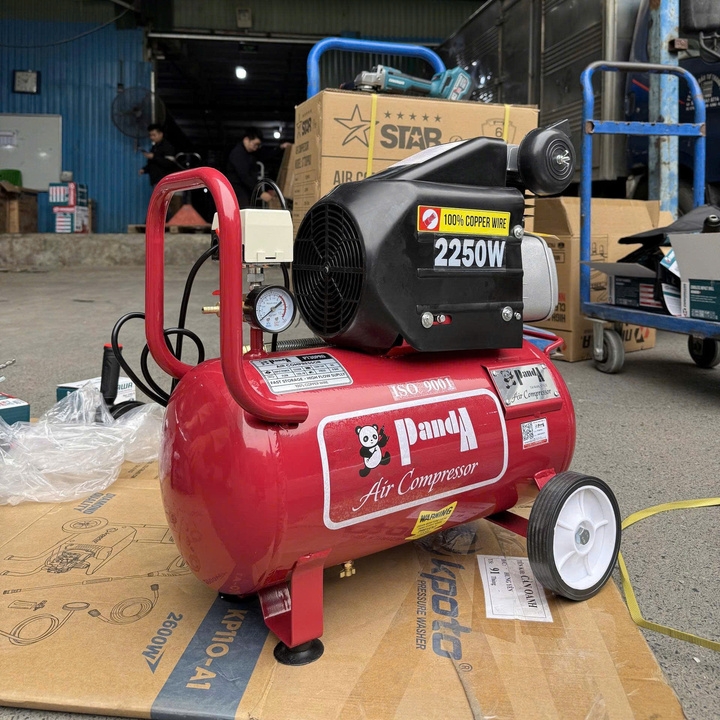 Máy nén khí có dầu 2250W PANDA 30L PT30PRO