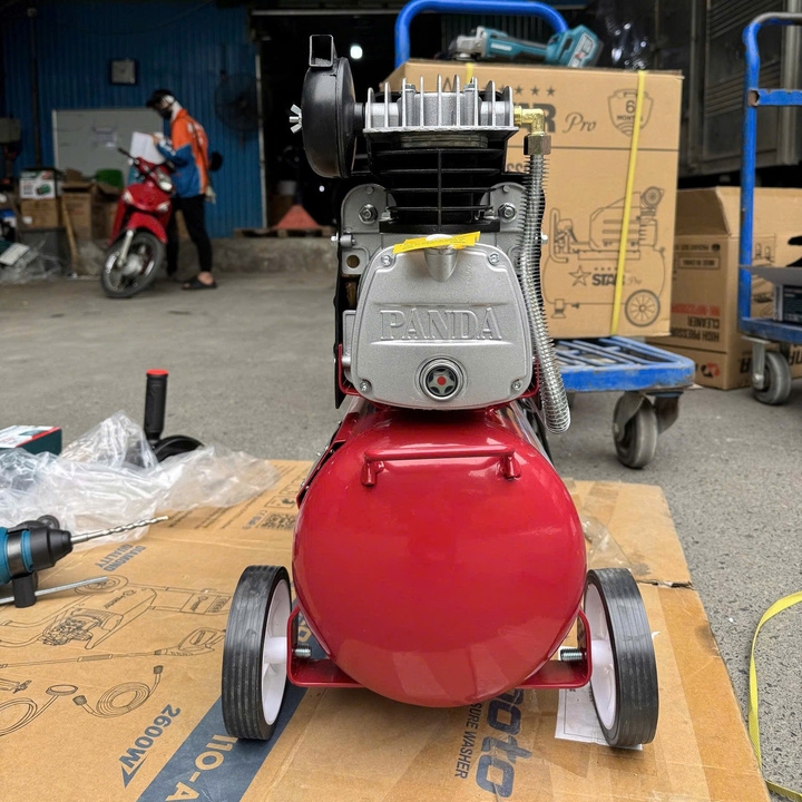 Máy nén khí có dầu 2250W PANDA 30L PT30PRO