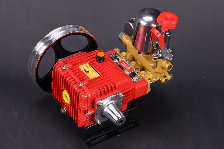 Đầu Phun Xịt Áp Lực 1HP Safari SF-28CP Piston Sứ