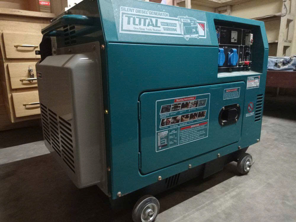 Máy phát điện động cơ dầu TOTAL TP250001-1 5kW