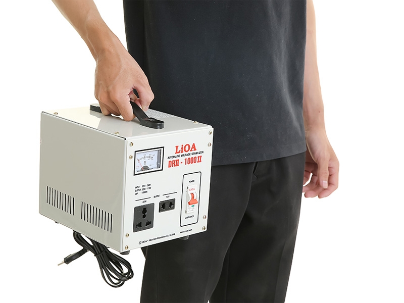 Ổn áp 1 pha Lioa 1KVA DRII 1000II