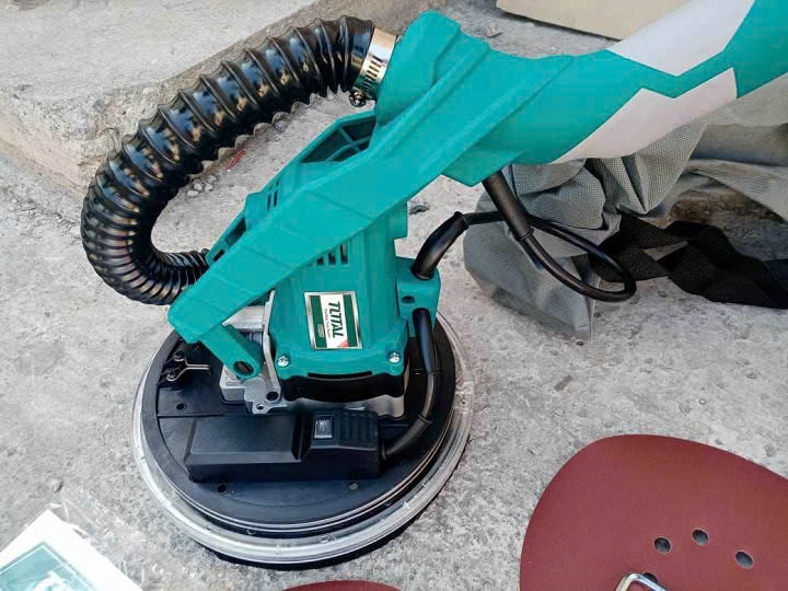 Máy chà tường cầm tay cần dài TWS10501 TOTAL 1050W