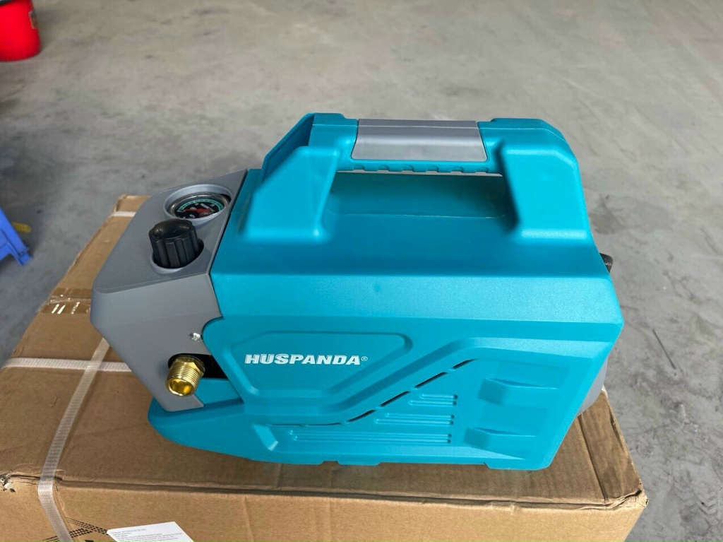 Máy Rửa Xe Huspanda 2800W HP 120