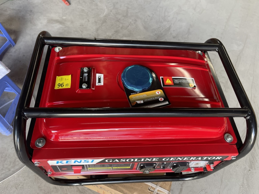 Máy phát điện chạy xăng KENSI 5KW 6500E đề