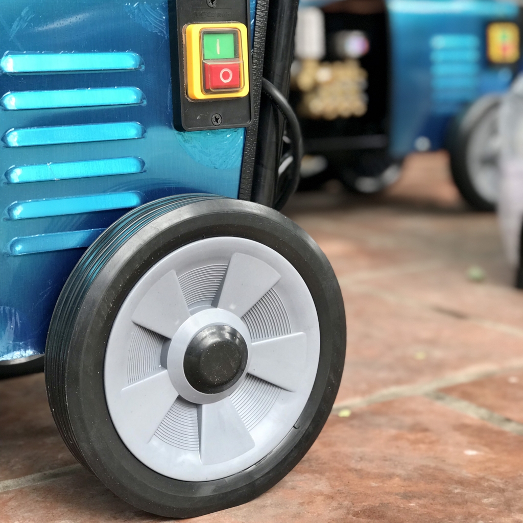 Máy Phun Xịt Rửa Xe Cao Áp Hakuda 2.2Kw HKD 2200 Piston Sứ