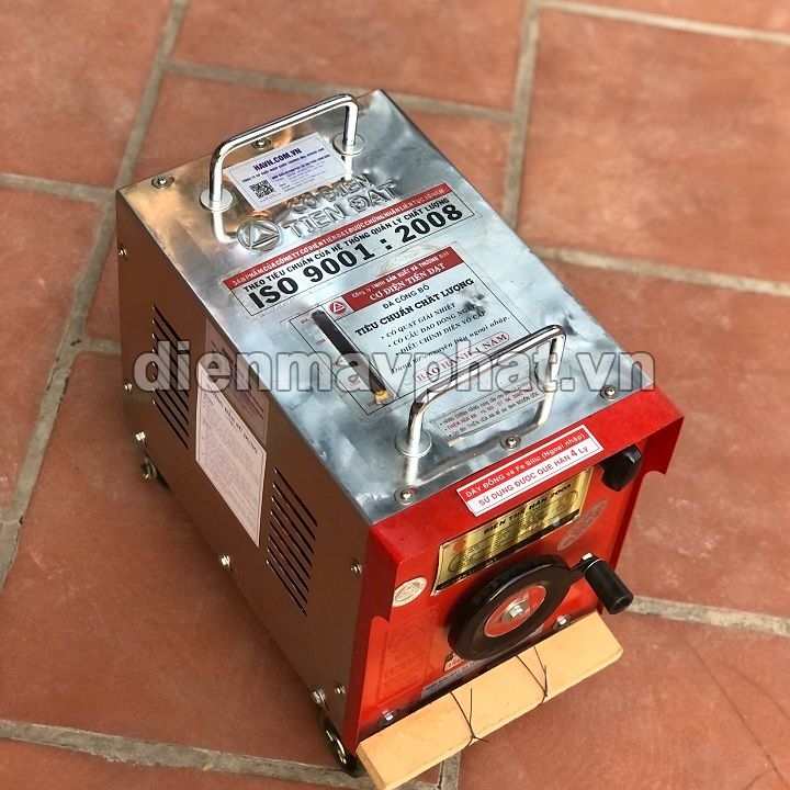 Máy hàn TIẾN ĐẠT 200A dây đồng 220V