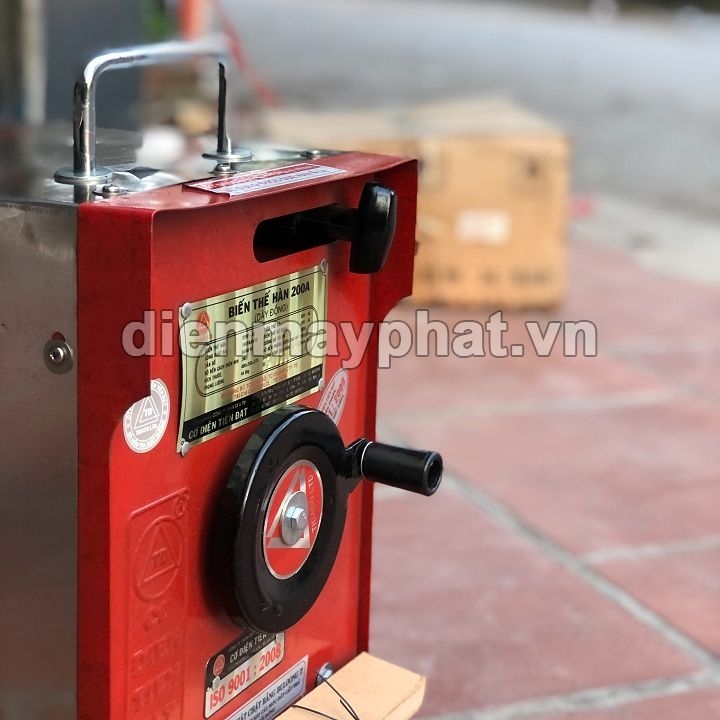 Máy hàn TIẾN ĐẠT 200A dây đồng 220V