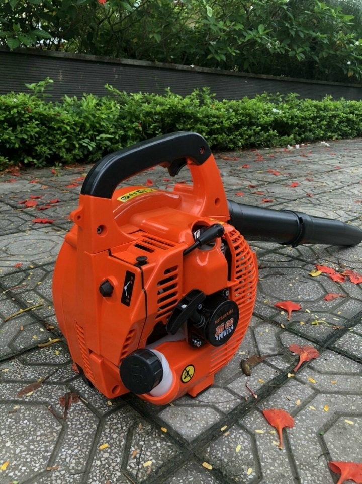 Máy thổi bụi chạy xăng Mitsuyama 750W TL-608