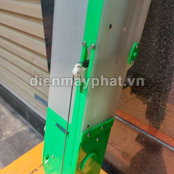 Máy gieo ngô, trồng lạc, tỉa bắp, gieo thóc lúa nương Vinafarm VNGH-2000